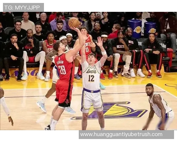 雷迪克谈球队伤病困扰里夫斯缺阵对赛季影响微乎其微